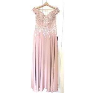 MGNY Madeline Gardner Chiffon Embroidered Beaded Appliqué Sz 6 Evening Gown